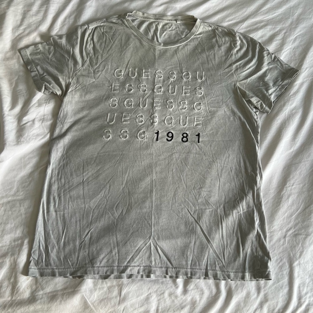 Men’s guess T-Shirt